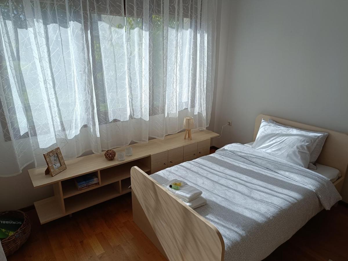 Cozy Garden House Apartment *